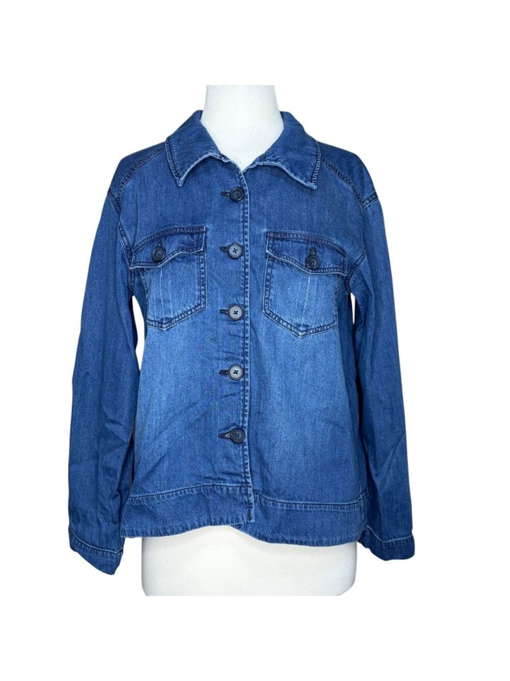 Liverpool Los Angeles Women’s Denim Jacket Medium Blue Wash Button Up Jean Jacke